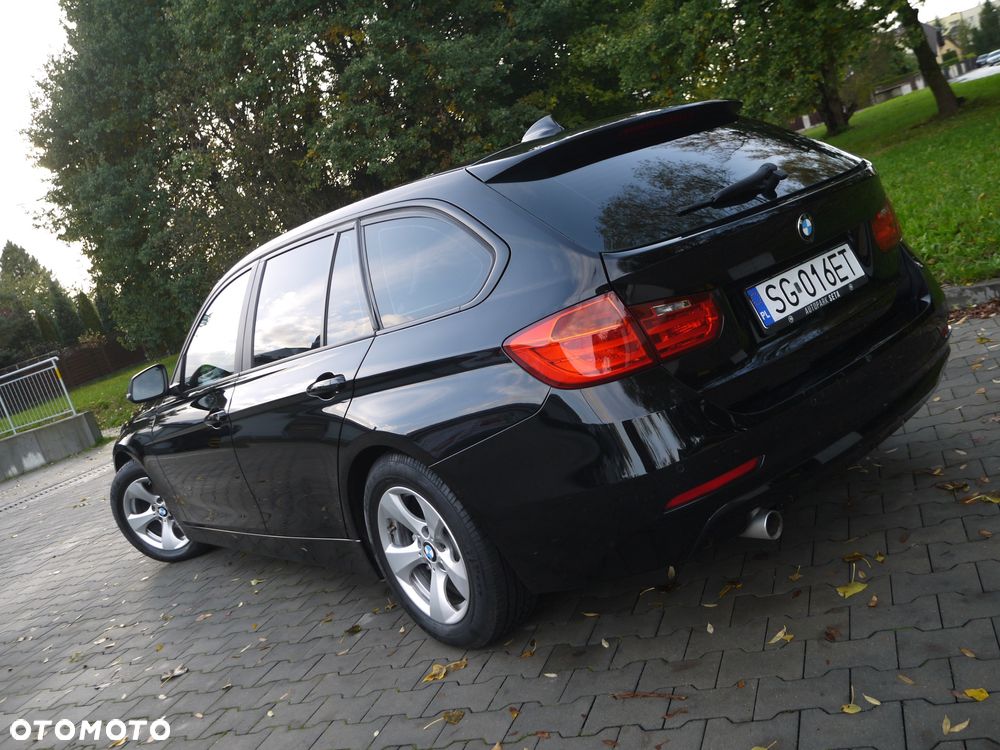 BMW Seria 3 320d Touring Efficient Dynamics Edition - 11