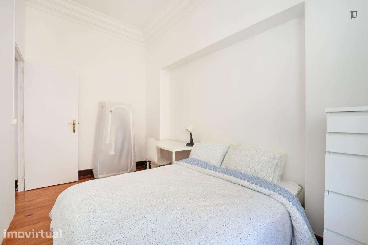 Quarto - localizado em Saldanha Lisbon - Grande imagem: 5/12