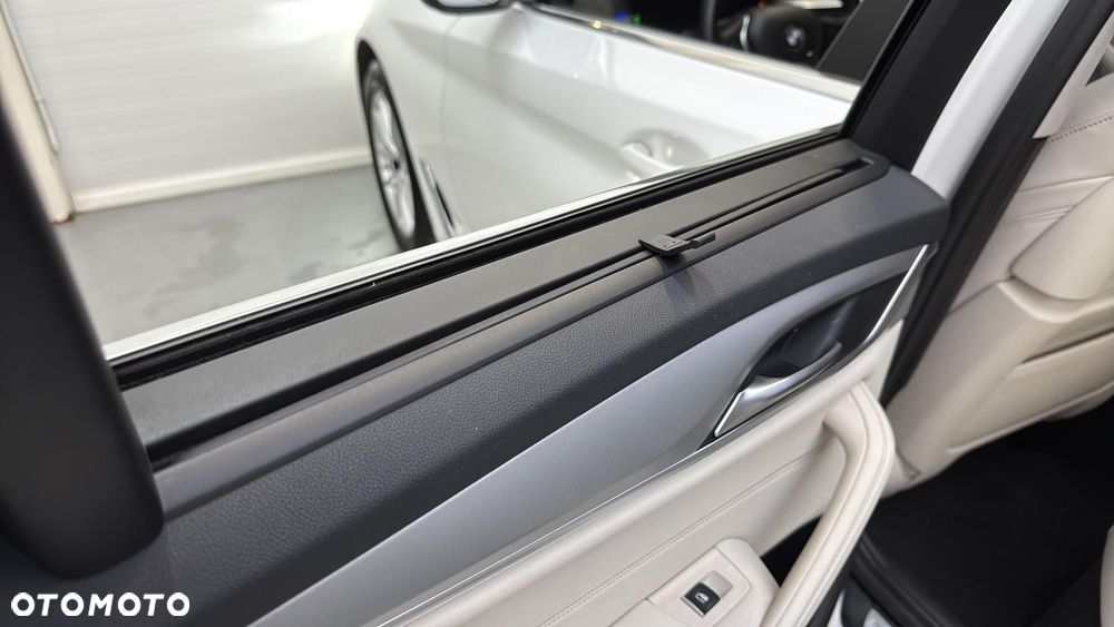 BMW Seria 5 520d xDrive - 19