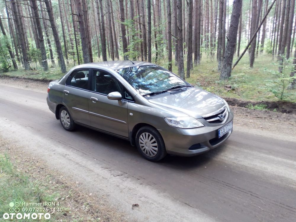 Honda City 1.4 Comfort - 14