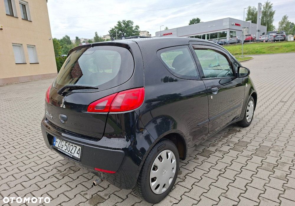 Mitsubishi Colt - 8