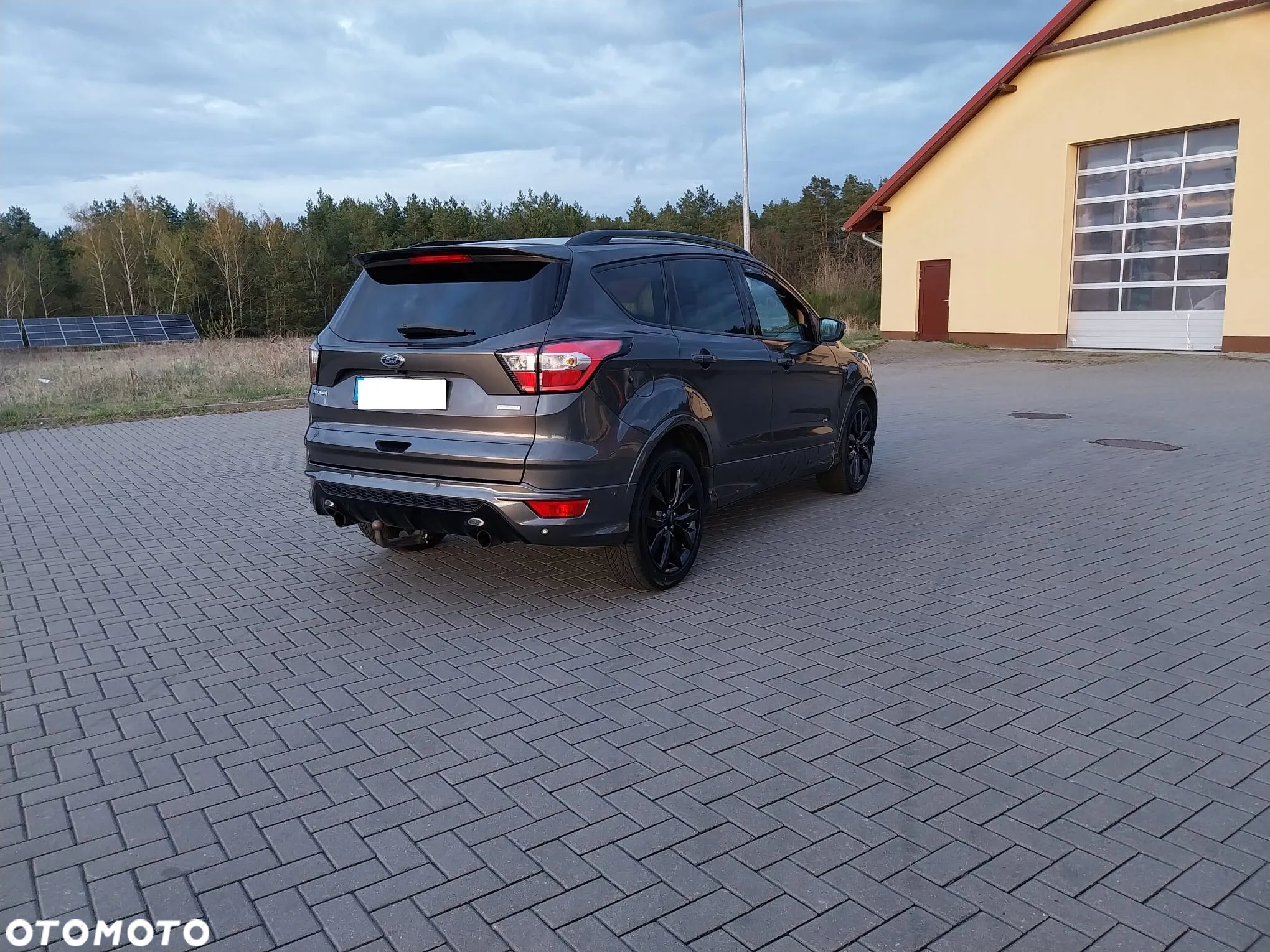 Ford Kuga 1.5 EcoBoost 4x4 ST-Line - 4