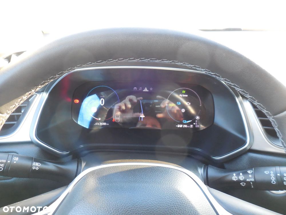 Renault Captur E-TECH 160 INTENS - 25