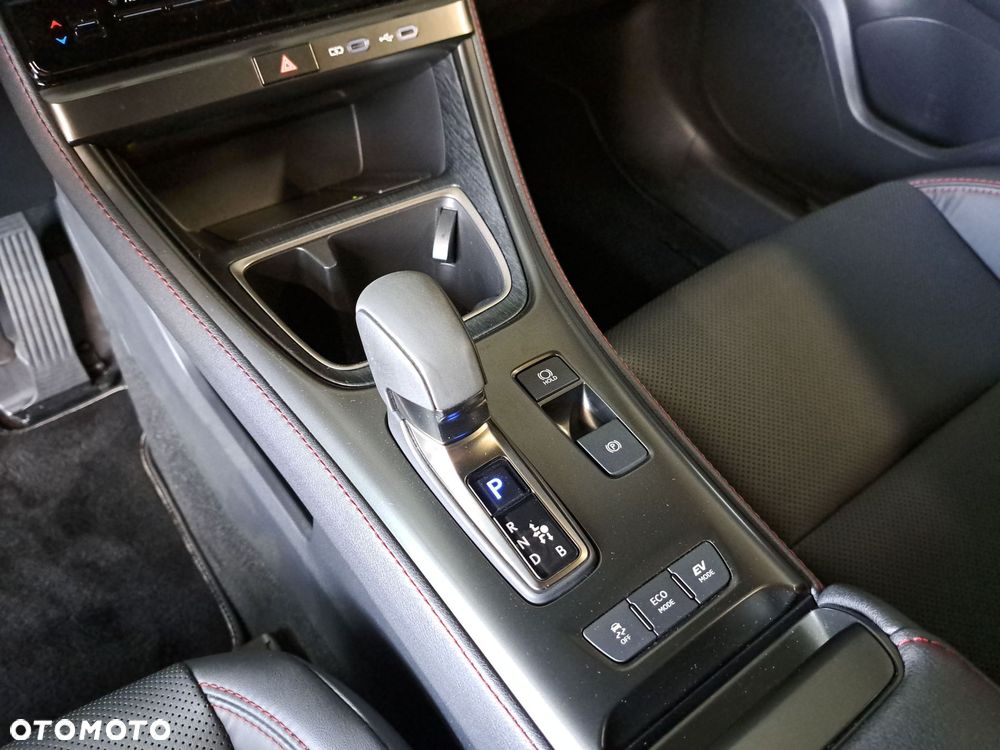 Lexus LBX 1.5 Hybrid Emotion - 27