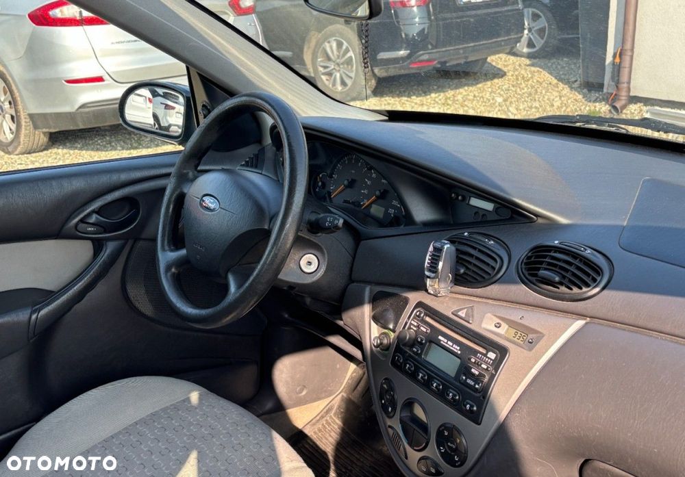 Ford Focus - 13