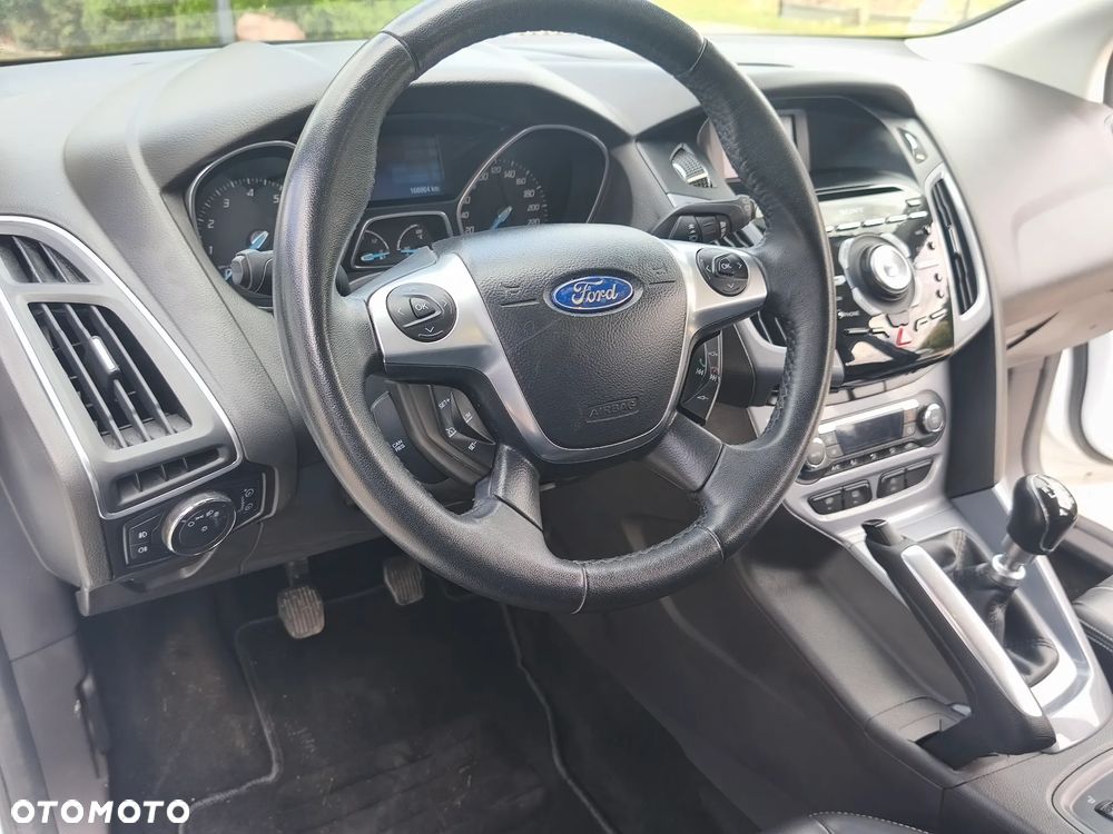 Ford Focus - 11