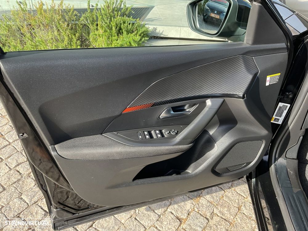 Peugeot e-2008 50 kWh Active - 16