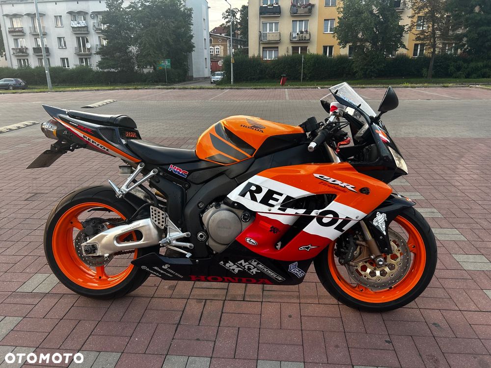 Honda CBR - 3
