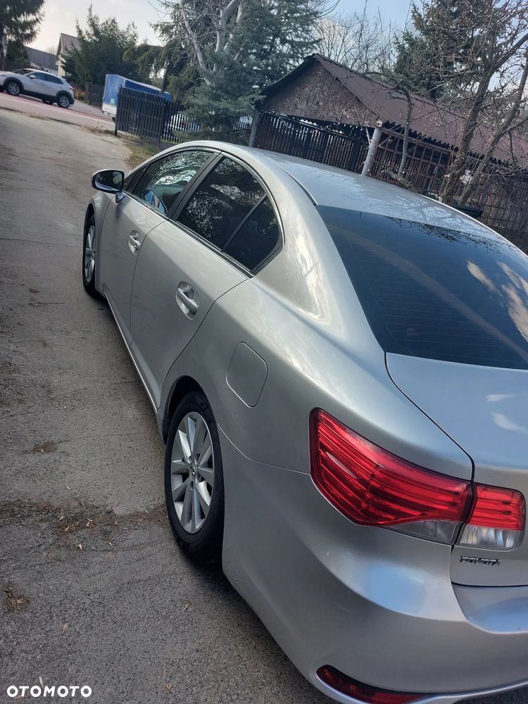 Toyota Avensis 1.8 Comfort - 5