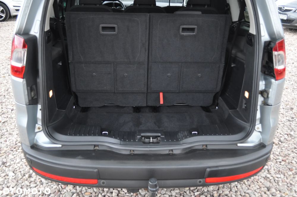 Ford Galaxy 2.0 TDCi Ghia - 38