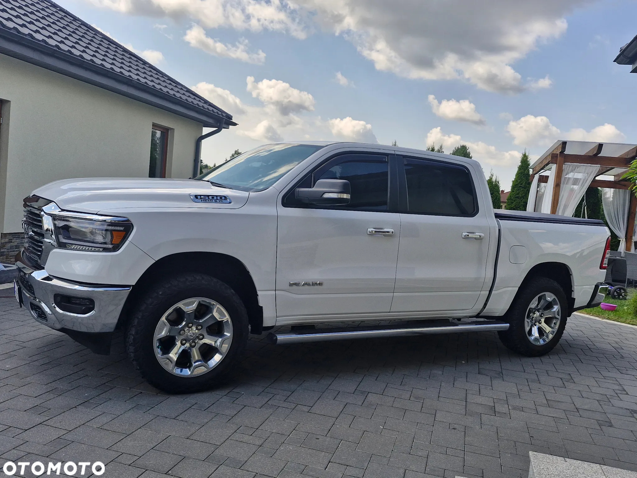 Dodge RAM 1500 5.7 4x4 - 14