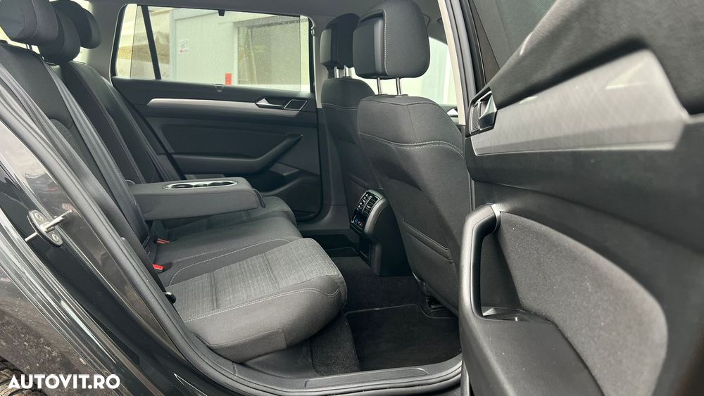 Volkswagen Passat - 28