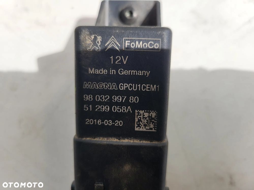 Przekaźnik świec żarowych Peugeot 508 2.0 BLUEHDI - 3