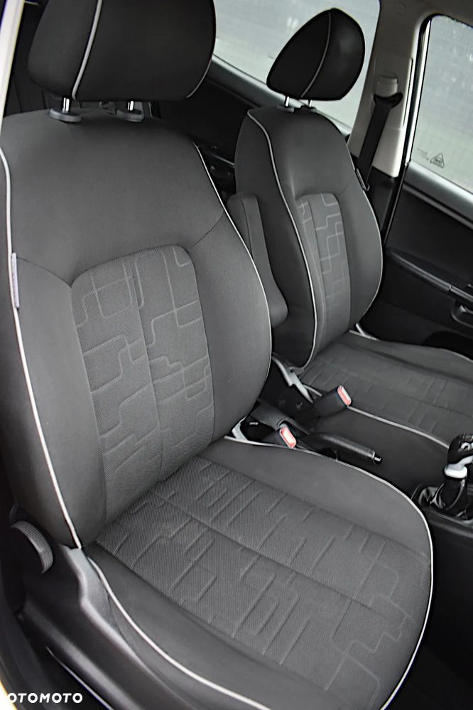 Kia Venga 1.4 CVVT Vision - 21