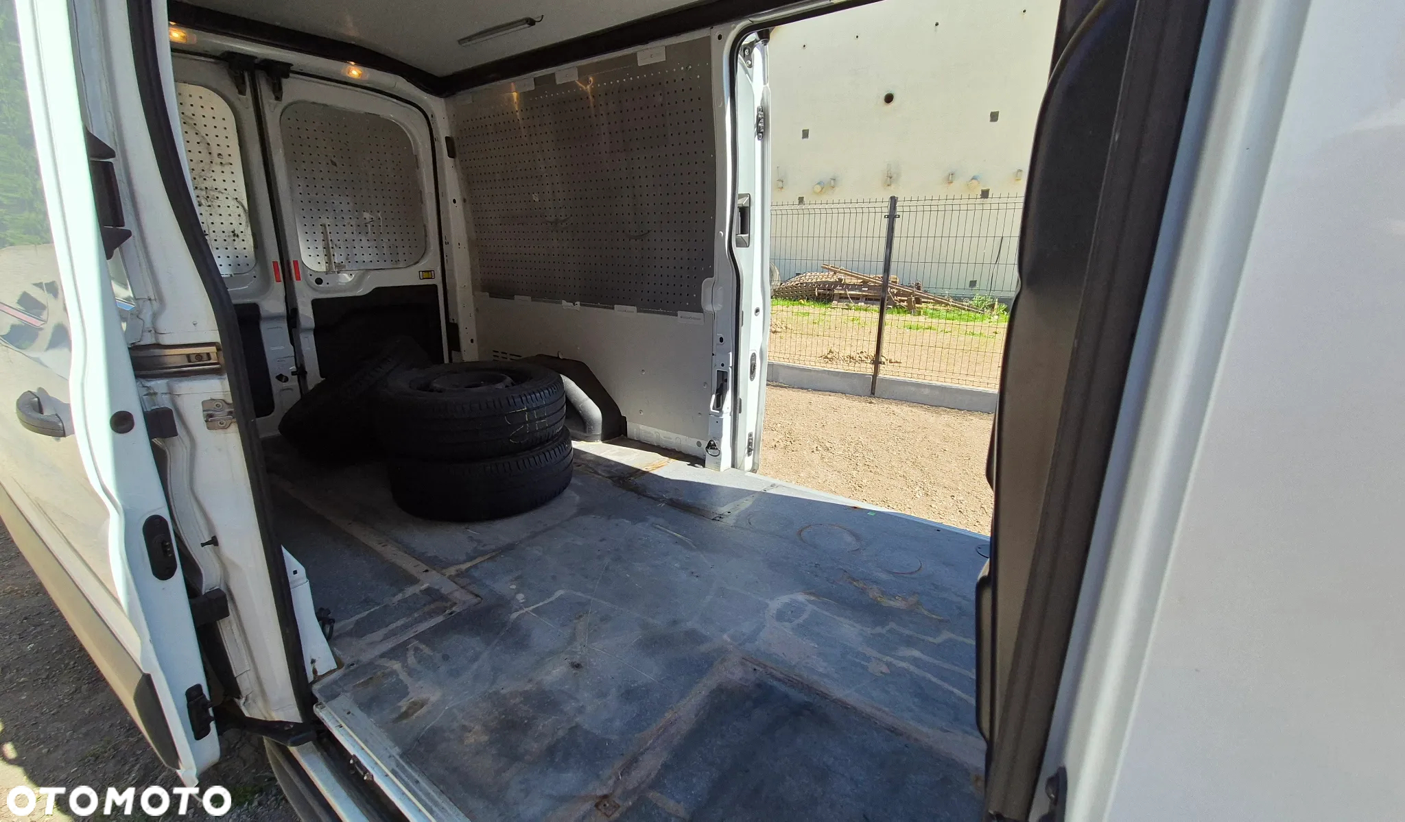 Ford Transit - 21