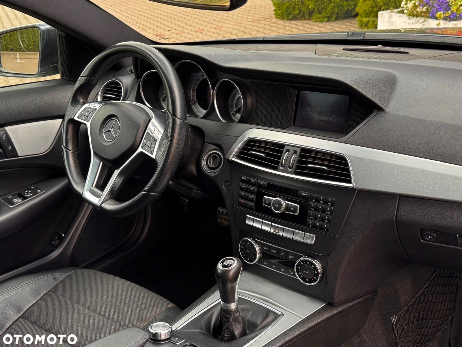 Mercedes-Benz Klasa C 180 AMG Line - 33