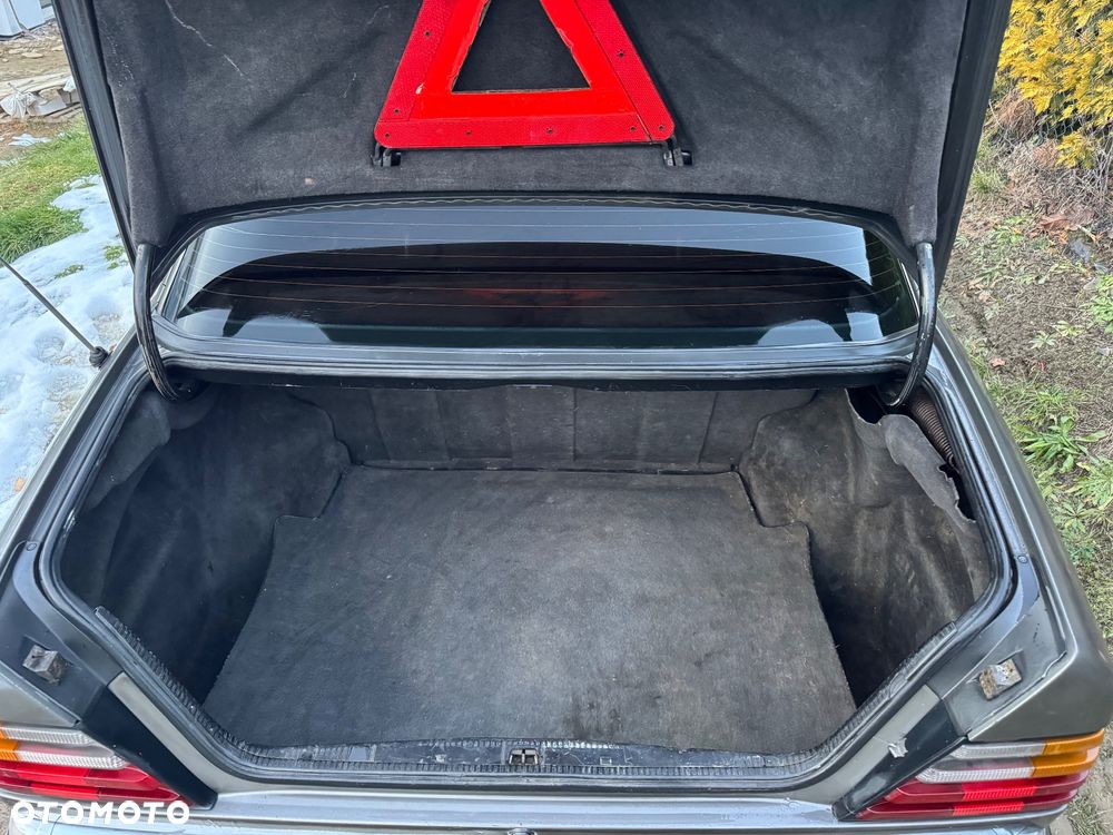 Mercedes-Benz W124 (1984-1993) - 10