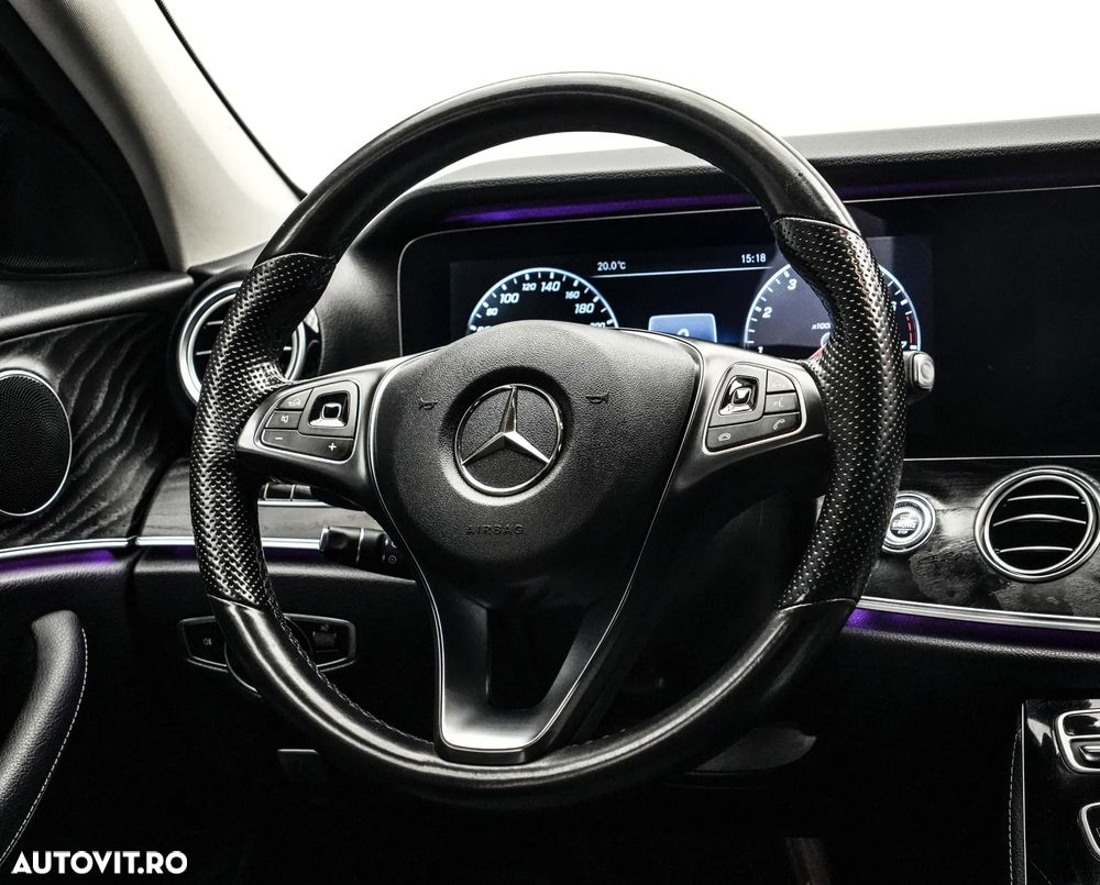 Mercedes-Benz E 200 Aut. - 17