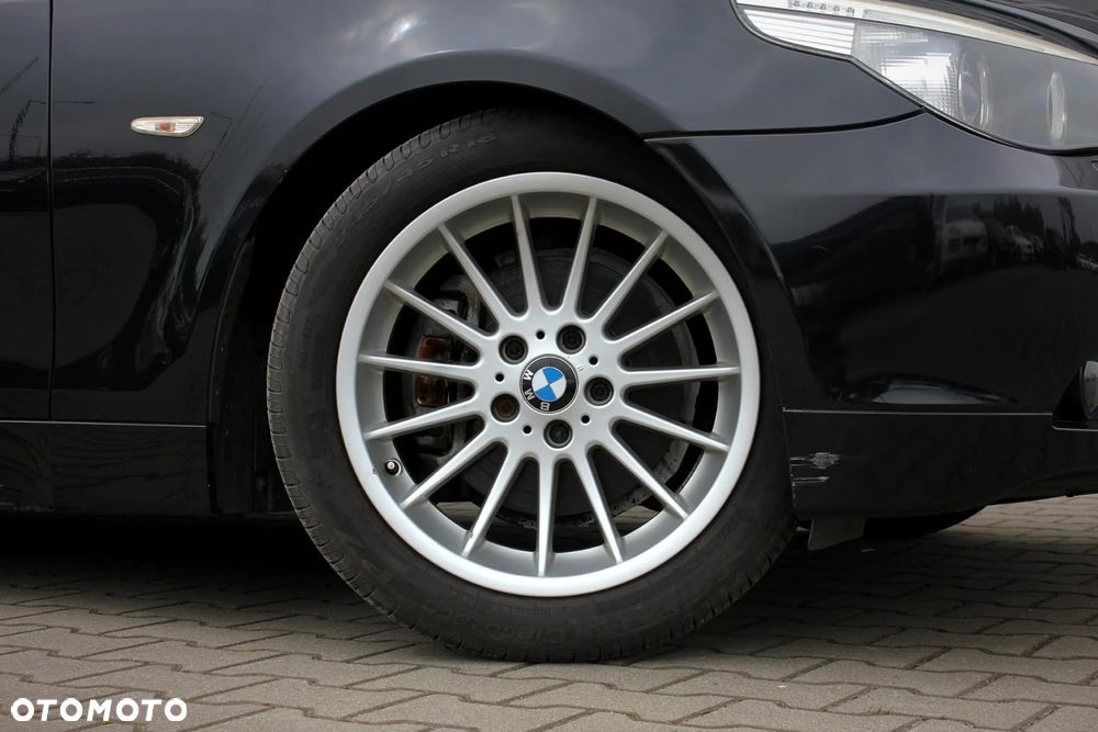 BMW Seria 5 525i - 4