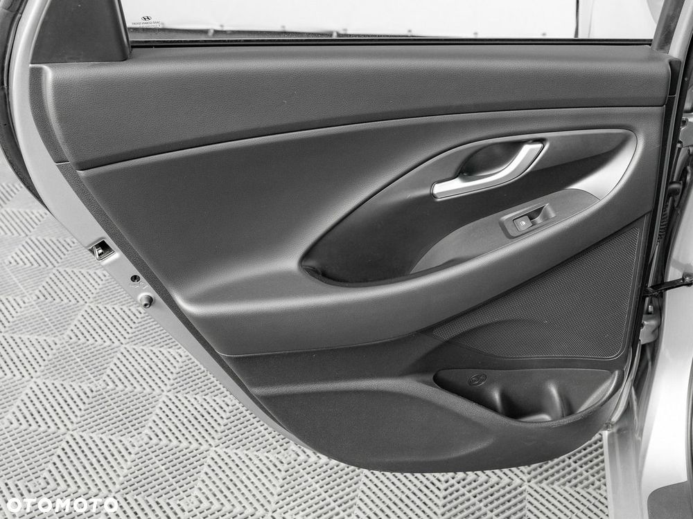 Hyundai i30 1.5 DPI Smart - 22