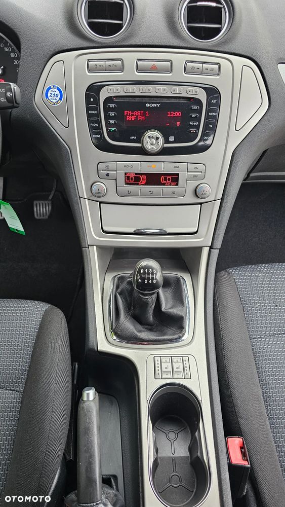 Ford Mondeo 2.0 TDCi Ambiente - 16