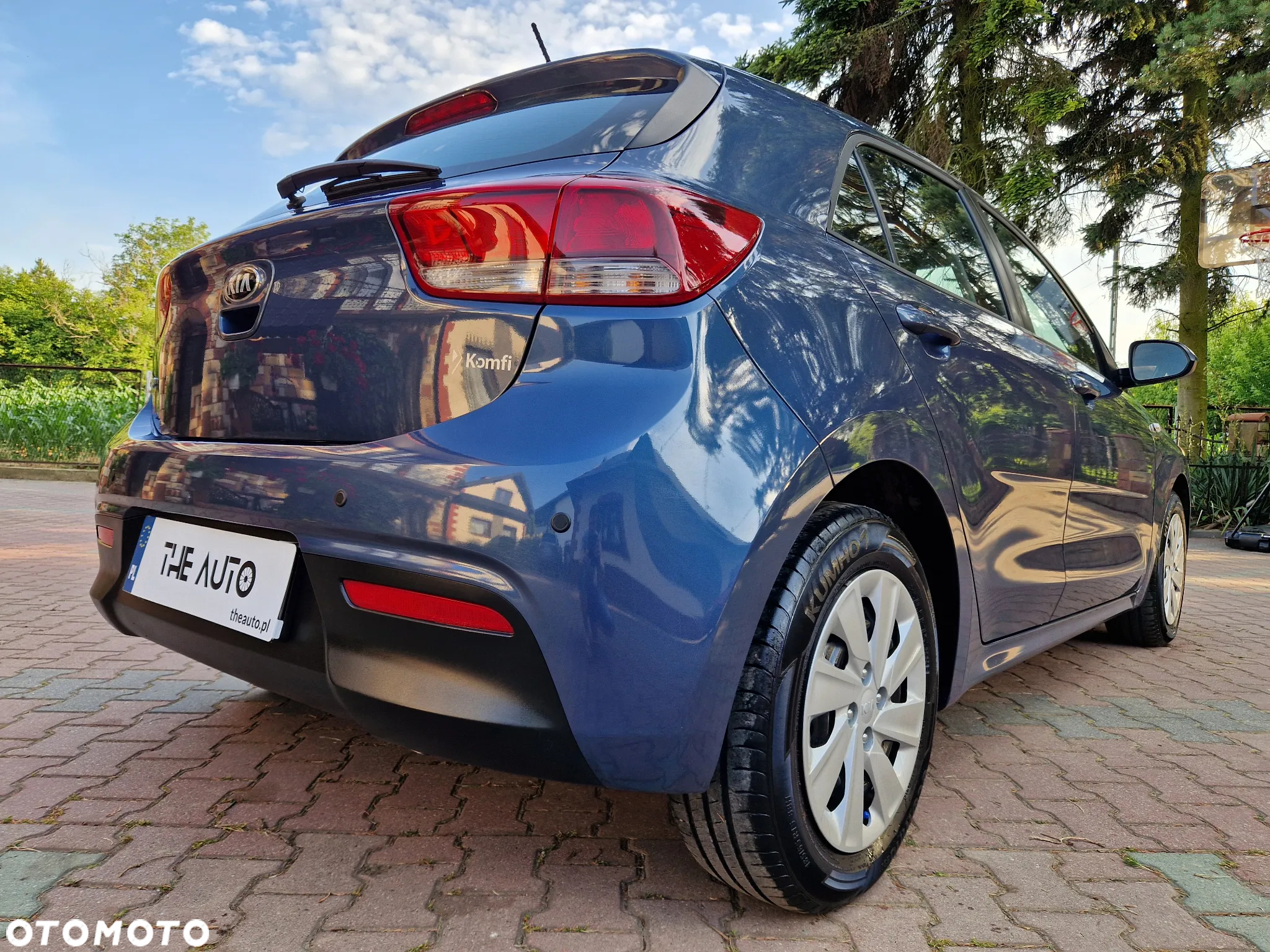 Kia Rio 1.2 L - 8