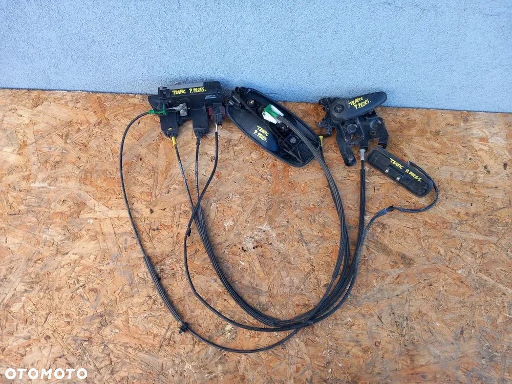 Zamek Prawy Drzwi Przesuwnych Klamka Renault Trafic Vivaro A Primastar 2001-2014 8200020185