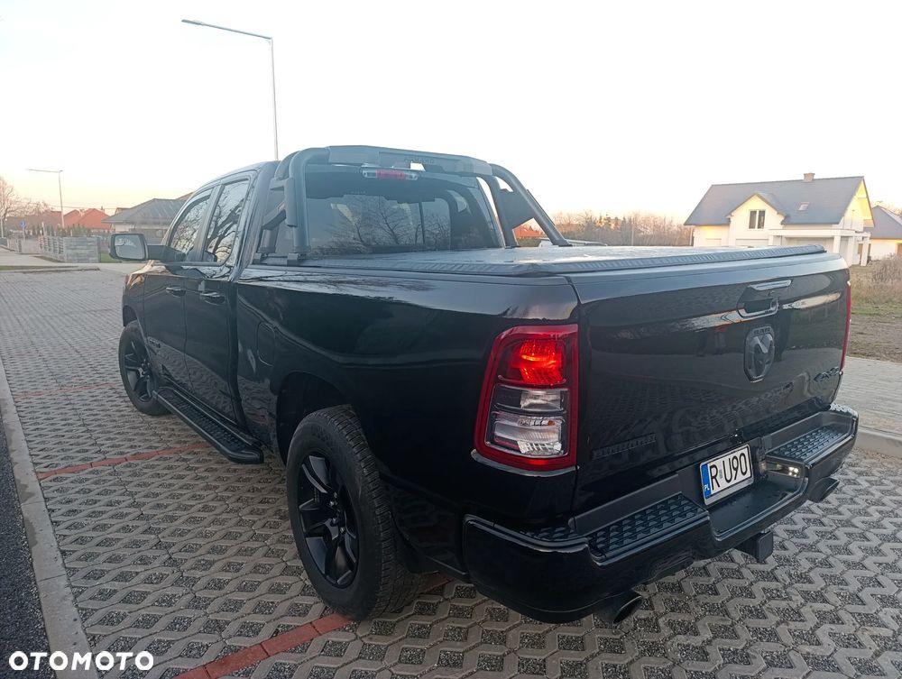 RAM 1500 Crew Cab Shortbed Bighorn - 4