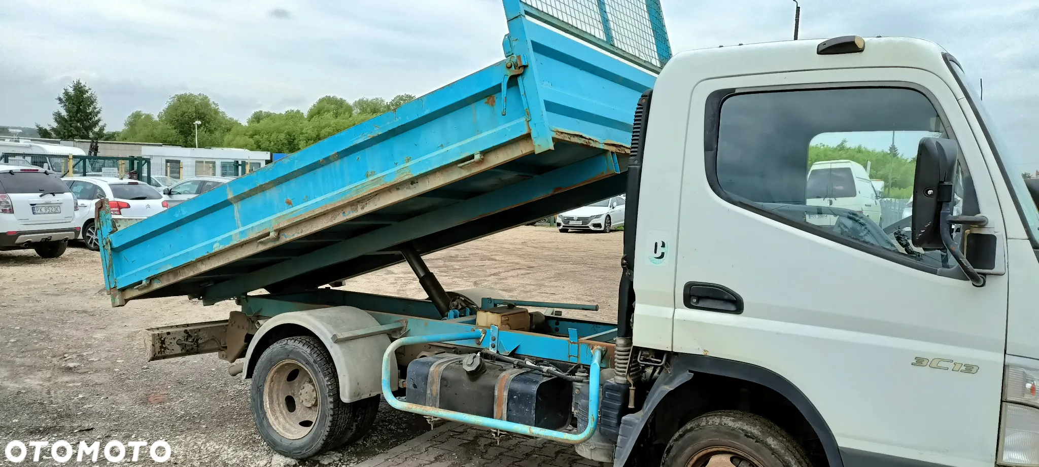 Mitsubishi Fuso CANTER - 18