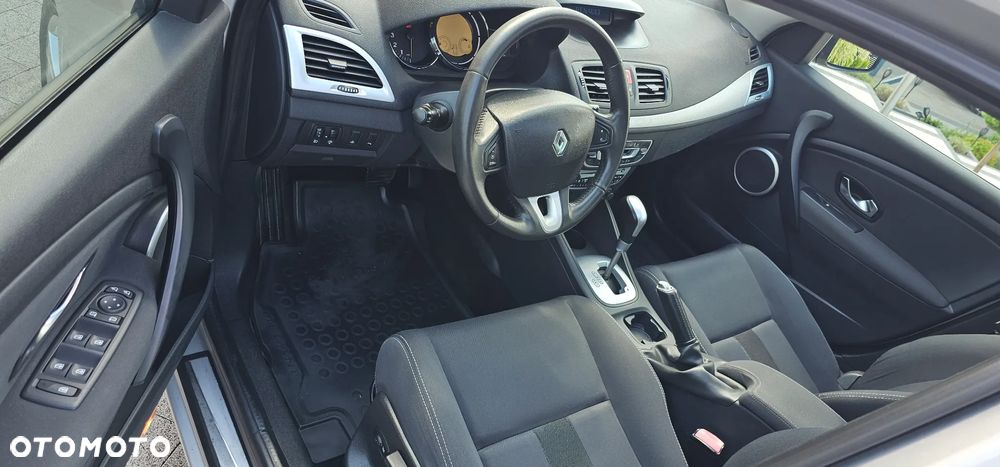 Renault Megane 2.0 140 CVT Dynamique - 5