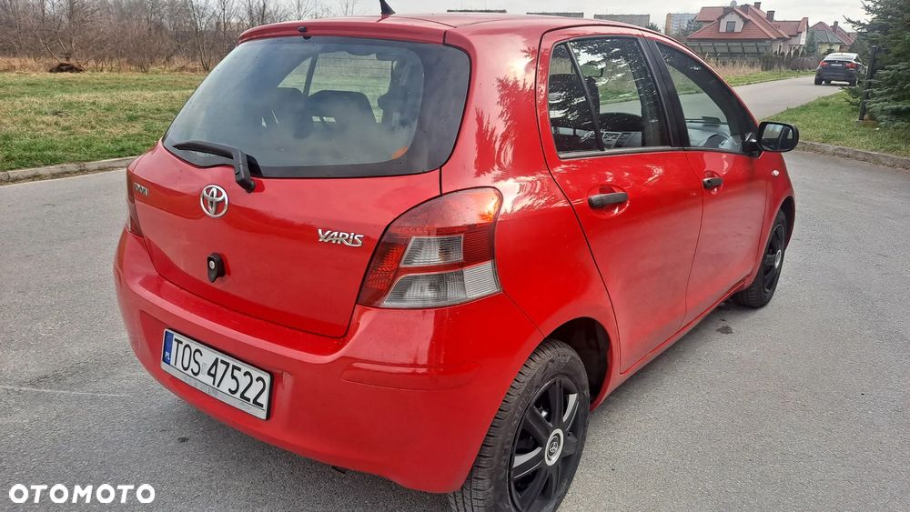 Toyota Yaris 1.0 VVT-i - 9