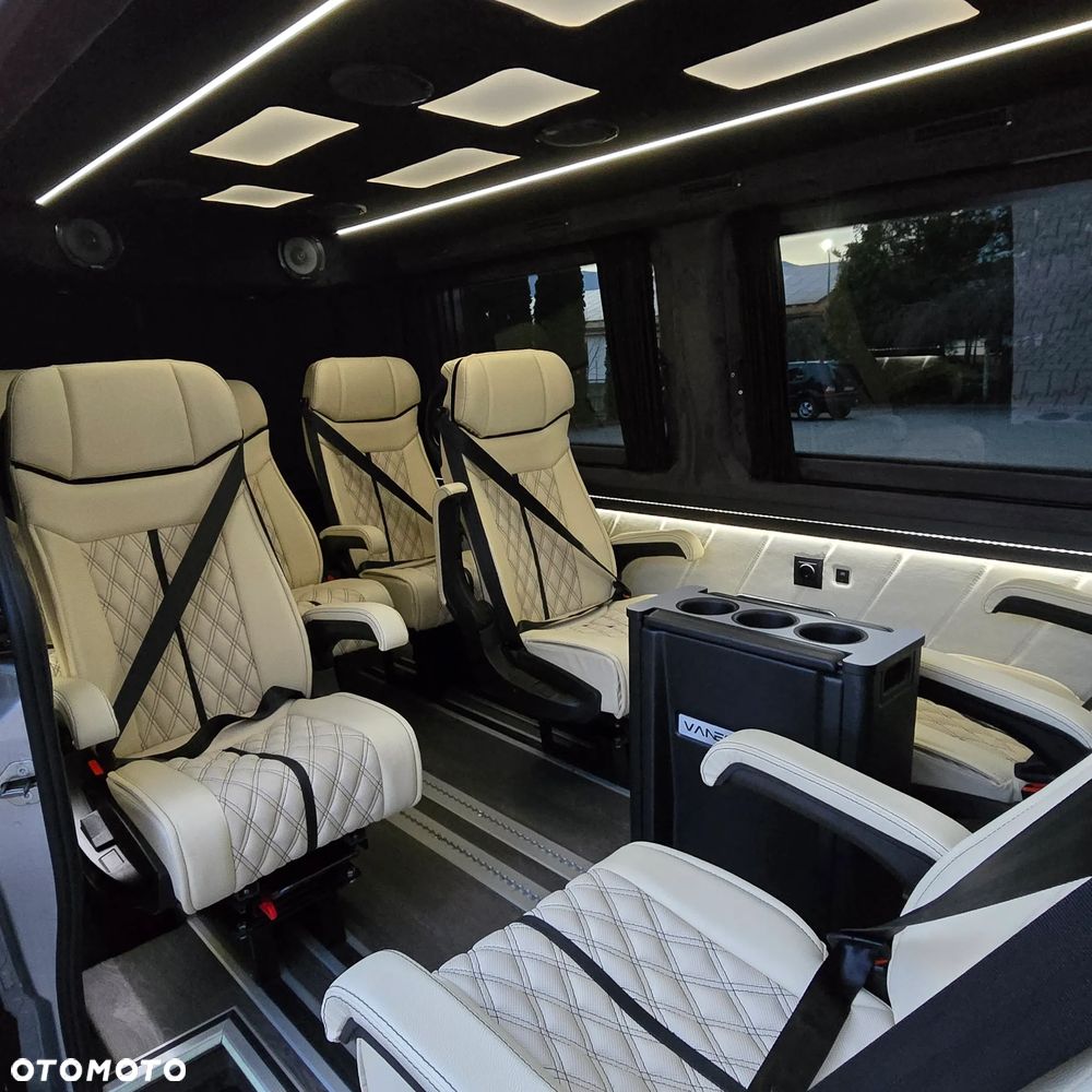 Mercedes-Benz Sprinter - 7