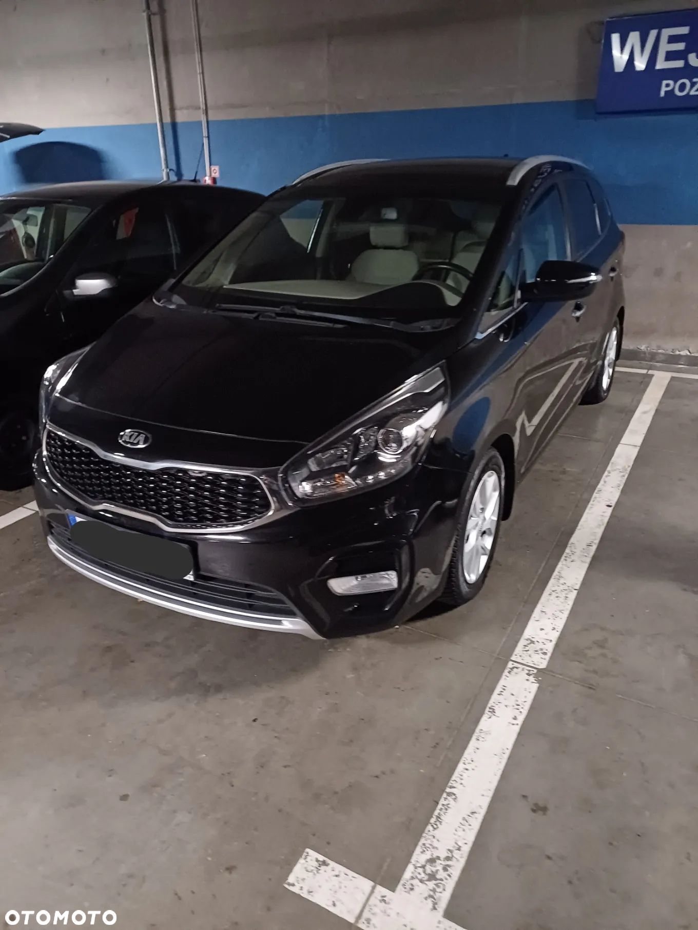 Kia Carens - 1