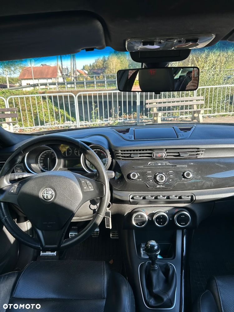 Alfa Romeo Giulietta 2.0 JTDM Distinctive - 11