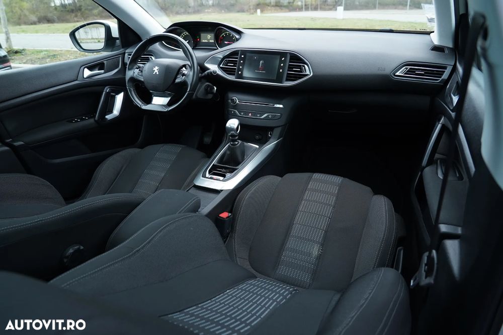 Peugeot 308 PureTech 130 Stop & Start GT-Line Edition - 12