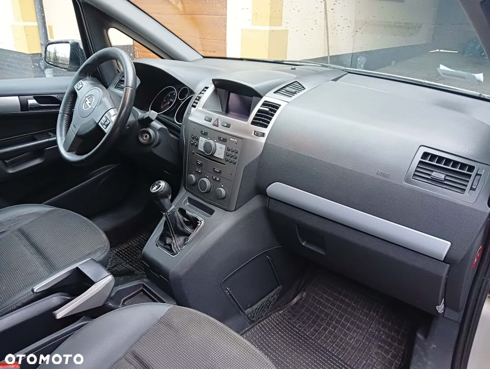 Opel Zafira 1.9 CDTI Cosmo - 2