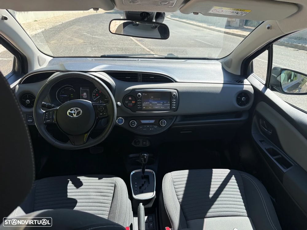 Toyota Yaris 1.5 HSD Comfort +P.Style+P.Techno - 8