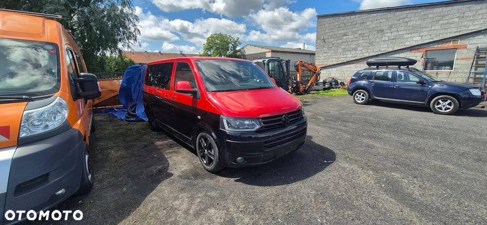 Volkswagen Caravelle - 2