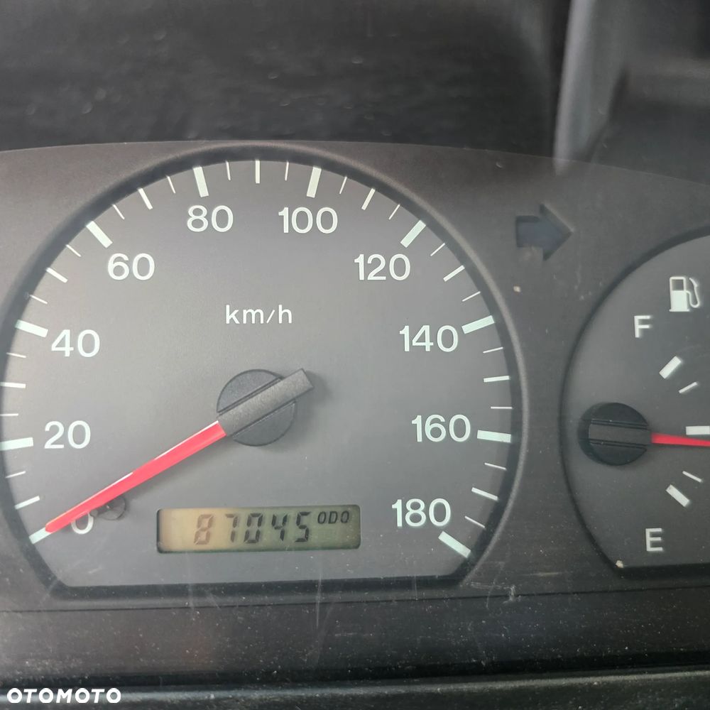 Mazda Seria B - 8