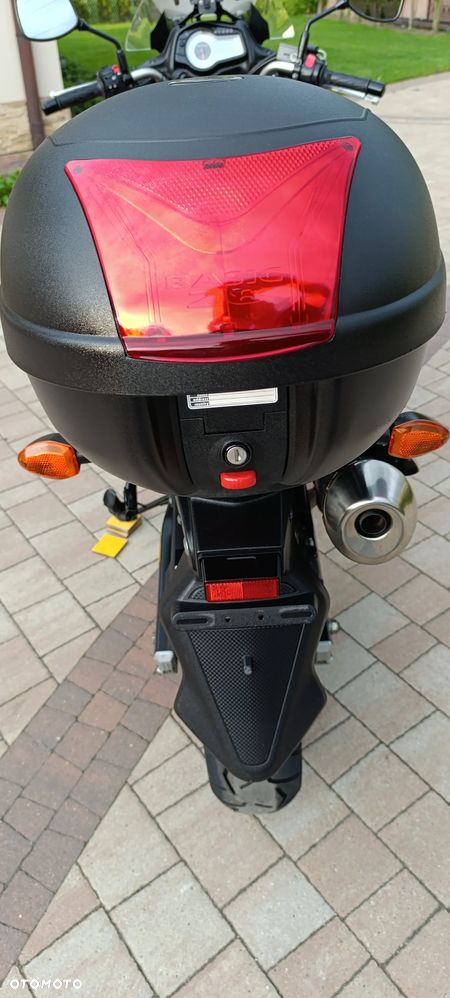 Suzuki V-STROM - 32