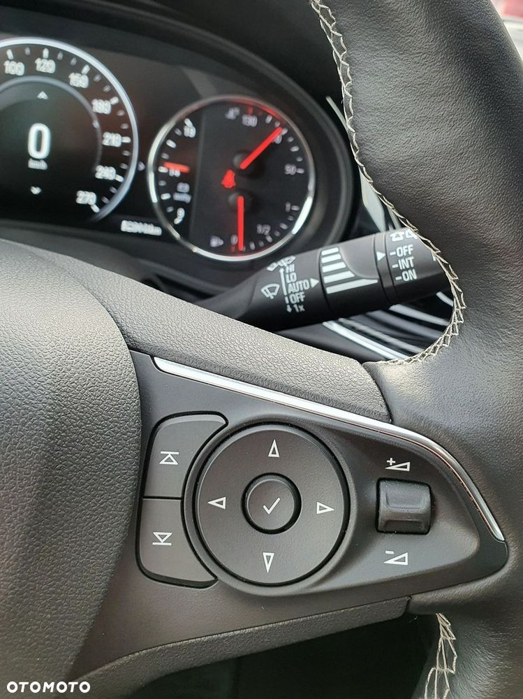 Opel Insignia - 15