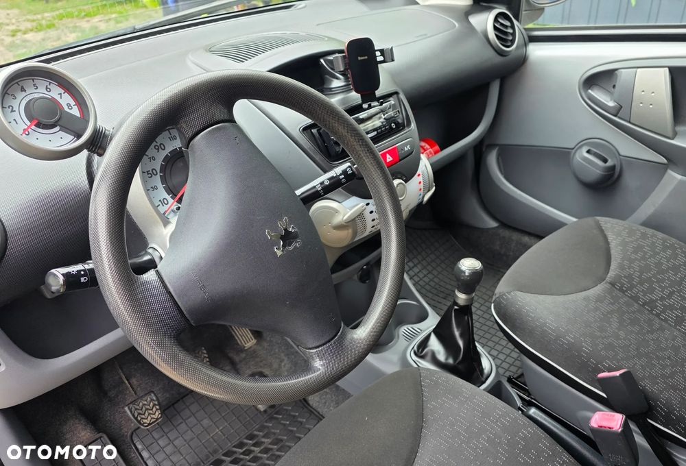 Peugeot 107 1.0 Trendy - 8