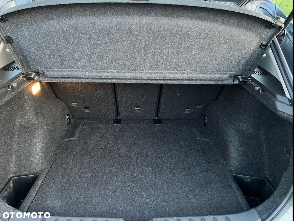 BMW X1 sDrive18d Sport Line - 13