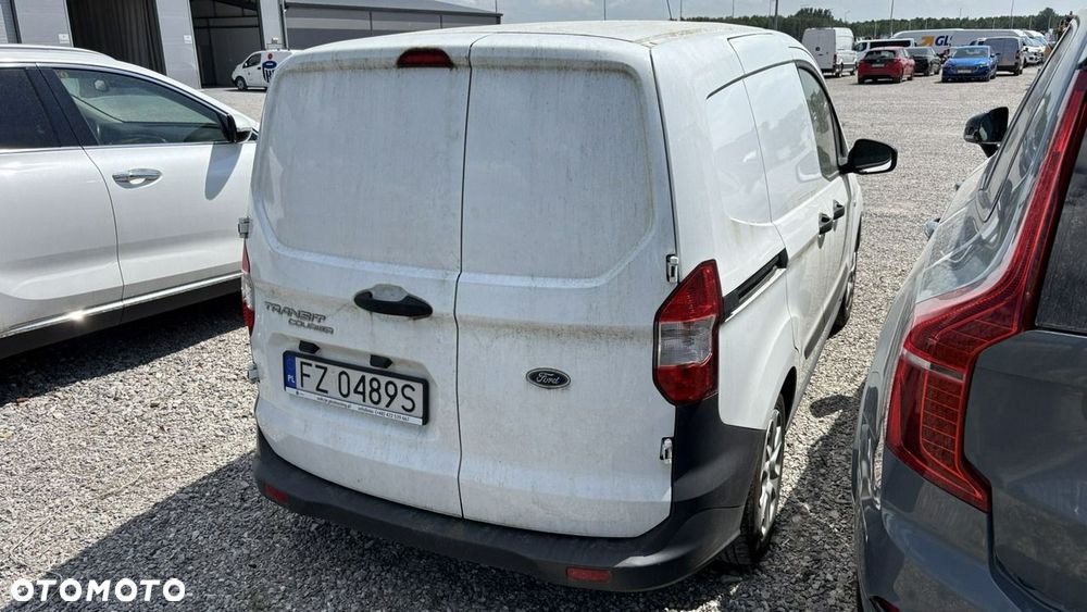 Ford Transit Courier - 4