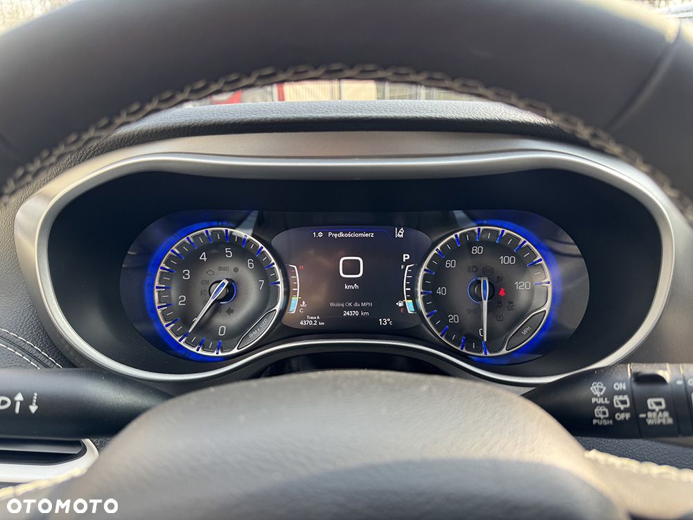 Chrysler Pacifica - 29