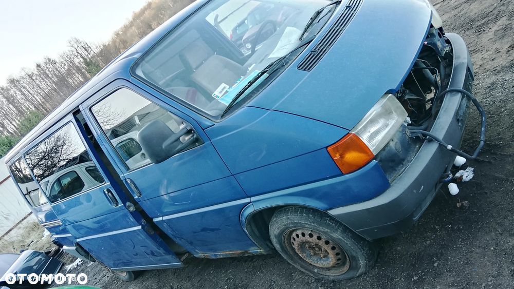 VW TRANSPORTER T4 2.4 DIESEL - 3