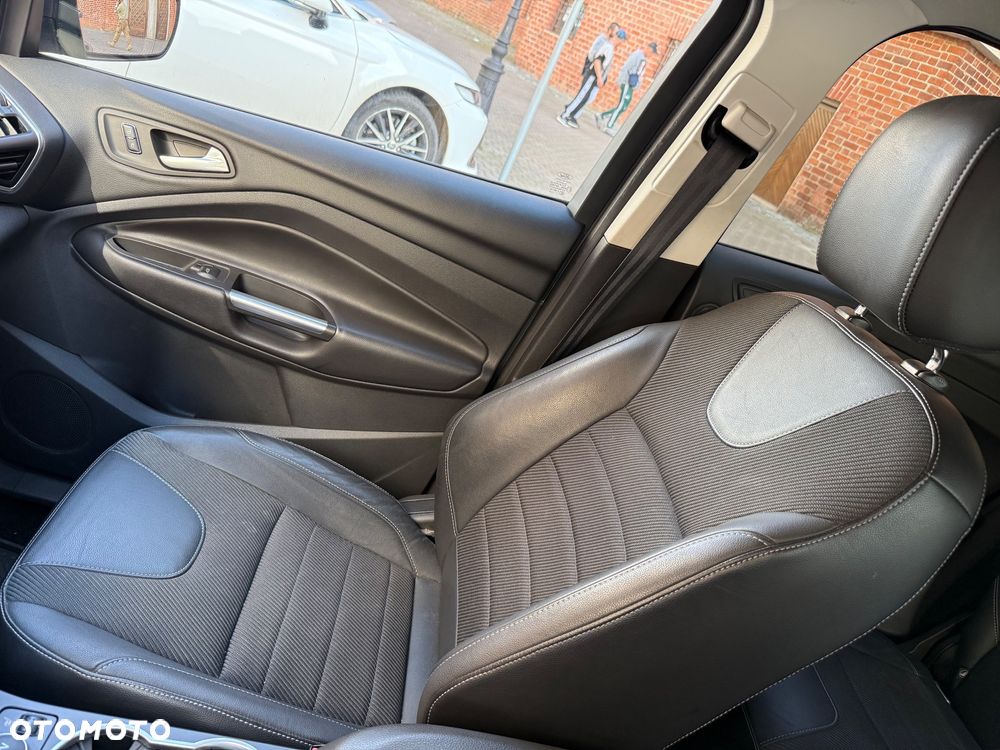 Ford Kuga - 8