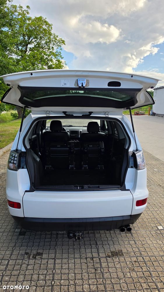 Mitsubishi Outlander 2.2 DI-D 4WD Intense - 9