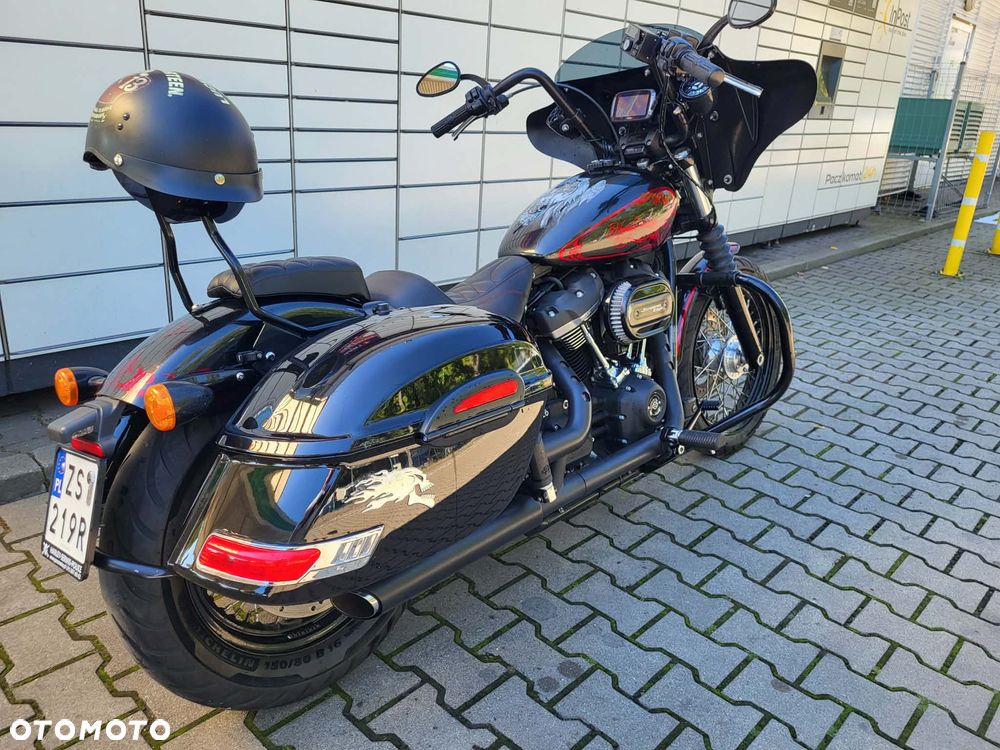 Harley-Davidson Softail Street Bob - 16