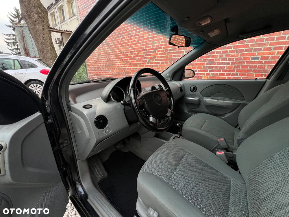 Chevrolet Aveo - 8